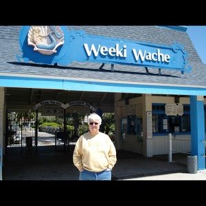 Meet your Posher, Angela